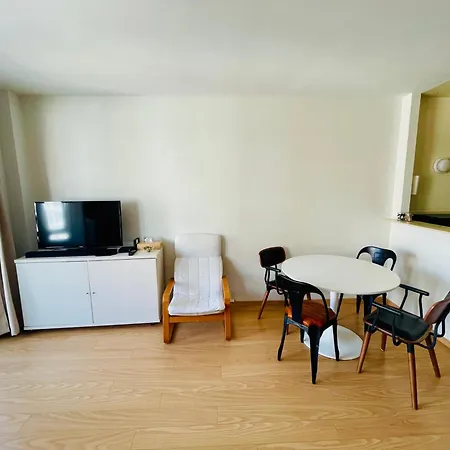 Sunrise Apartment *